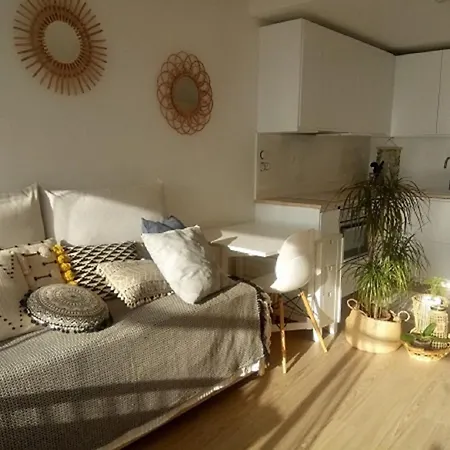 Vittoria Immobilier - Rez De Jardin Bord De Mer Couchant Appartement